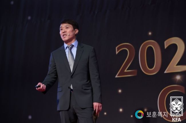 문진희 심판위원장