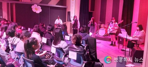 청소년이 기획한 밴드 연합공연 열려