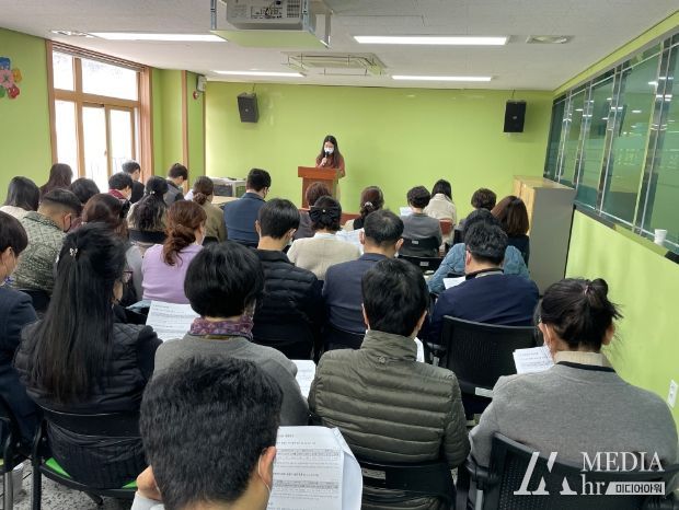 광명시는 14일 관내 요양병원 및 요양시설 등 감염 취약 시설 32개소를 대상으로 감염병 역량 강화 교육을 실시했다.