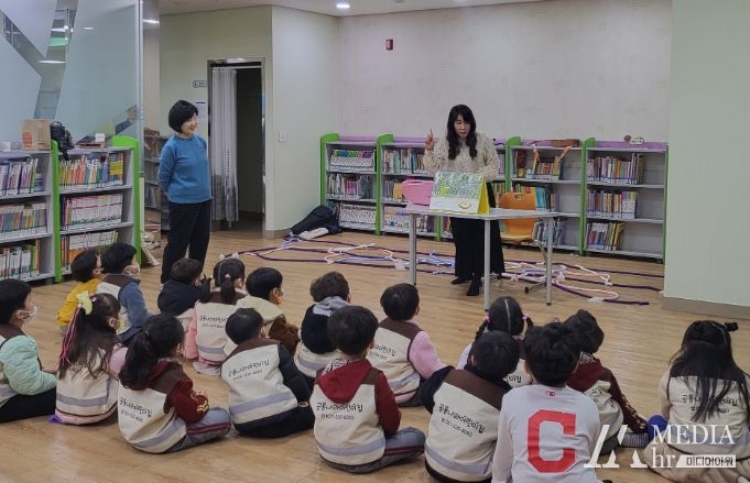 포천시 도서관, 어린이집 및 유치원 대상...‘도서관 견학 프로그램’운영