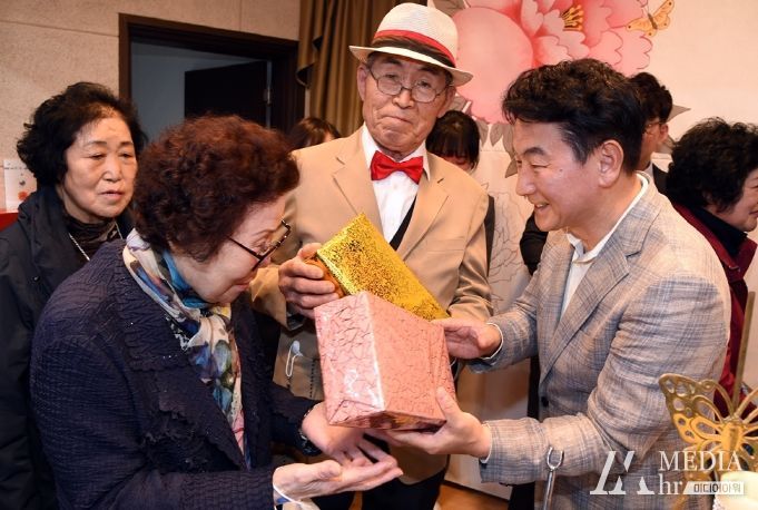 의정부시 신곡노인종합복지관 4월 생신 잔치