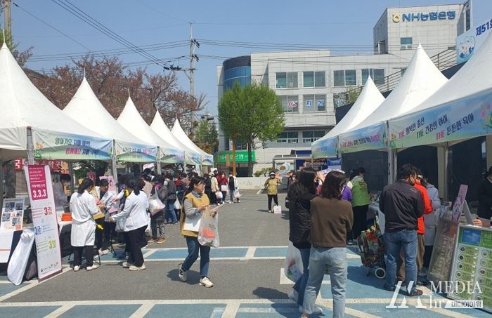 지난 6일에서 7일까지 경주시보건소 앞마당에서 열린 건강체험 홍보관 운영 현장