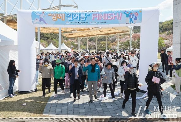 제7회 탕정면 벚꽃 걷기대회 장면