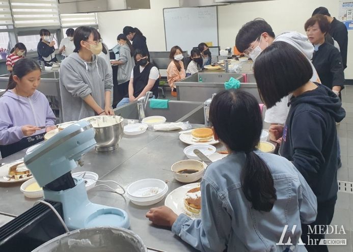 달달한 티라미수 케이크 만들기