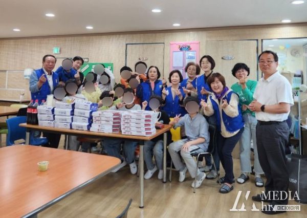 바르게살기운동 남양주시협의회 평내동위원회, 지역아동센터에 어린이날 피자·치킨 선물