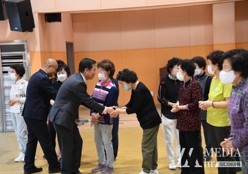 거창군, 제51회 어버이날 맞아 대한노인회거창군지회 방문