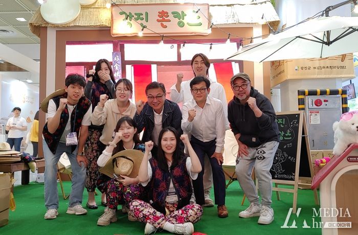 김의성 배우와 함께한 강진군 홍보부스 운영