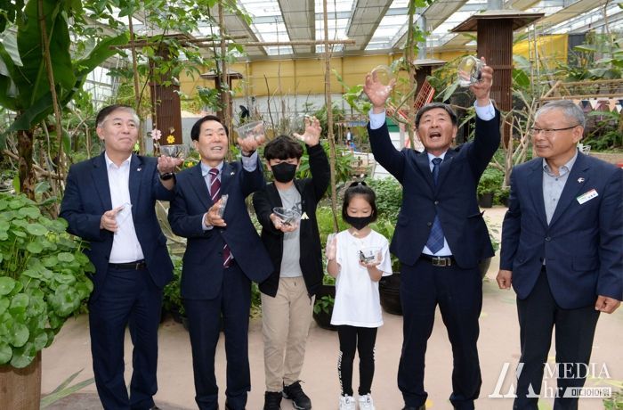 창녕생태곤충원 나비날리기 이벤트