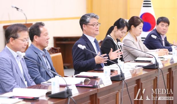 전북도, 지역건설산업 활성화 위원회 개최…수주 확대 협력!