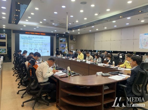 지난 11일 엄진섭 김포시 부시장 주재로 열린 ‘여름철 자연재난 대책회의