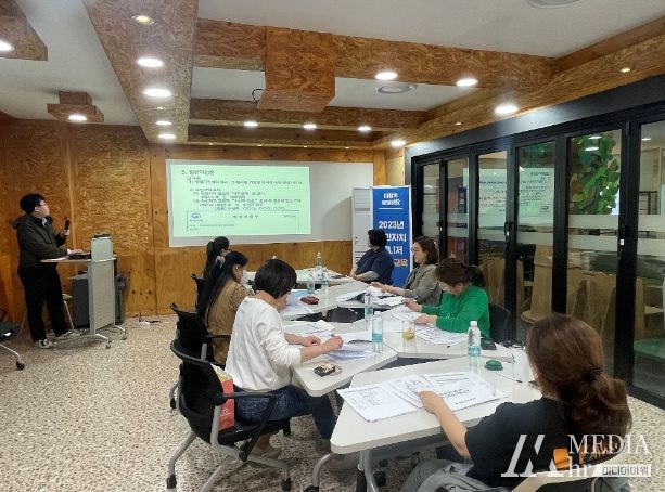 광명시는 지난 5월 10일부터 12일까지 각 동 주민자치 매니저를 대상으로 행정역량 강화 직무 교육을 진행했다.