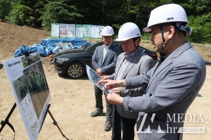 신병대 청주시 부시장, 우암산 도시생태축 복원사업 현장 점검