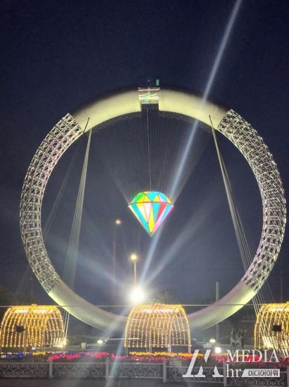 익산보석박물관 상징조형물 ‘영원한 빛’ 재탄생