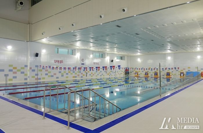 북부스포츠센터 실내수영장