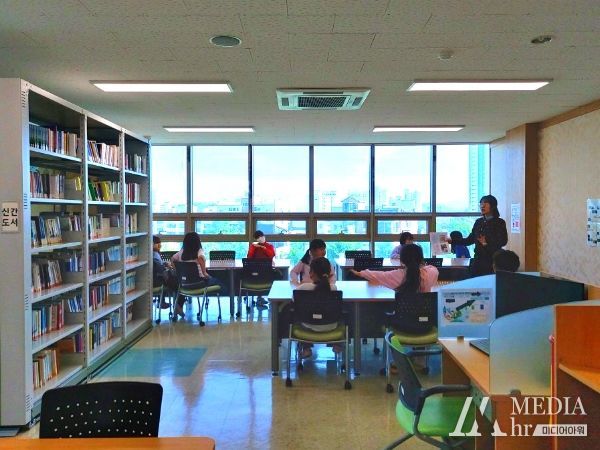 사천시어린이도서관, 2023년 '도서관과 함께 책 읽기' 선정