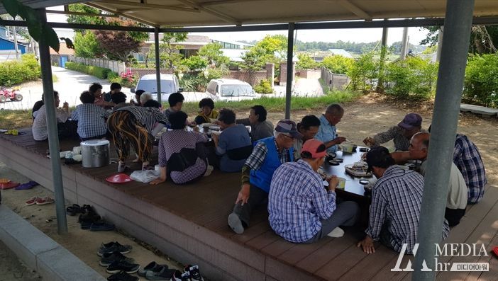 익산시, 농번기 마을공동급식 활력 찾아
