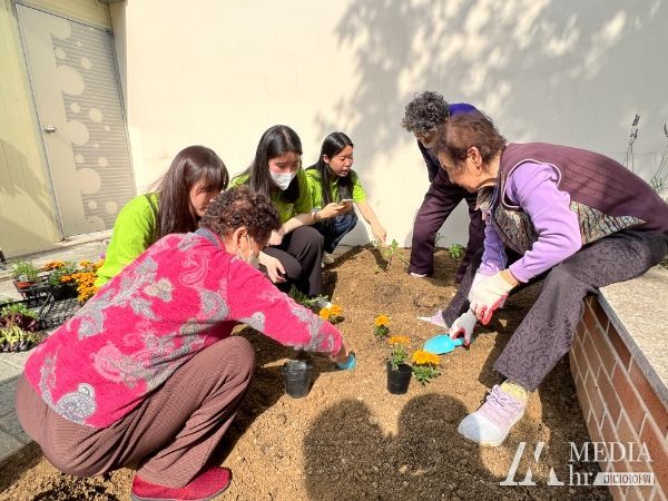 대구 남구, '어르신 주도형 치매안심경로당 원예교실'운영