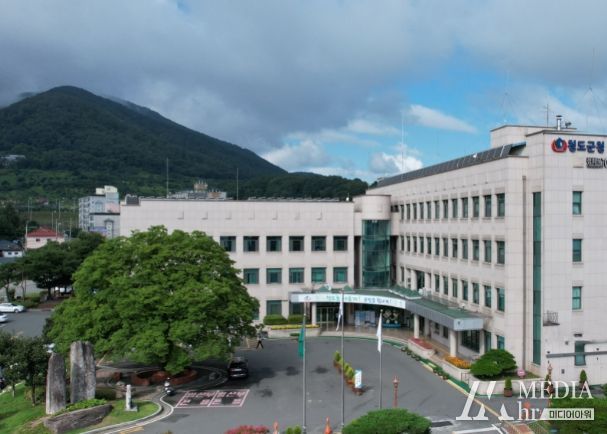청도군청 전경