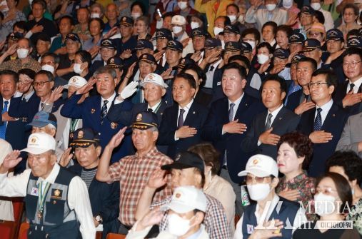 충북도『위대한 헌신에 존경과 감사를』제73주년 6.25전쟁 기념식 개최