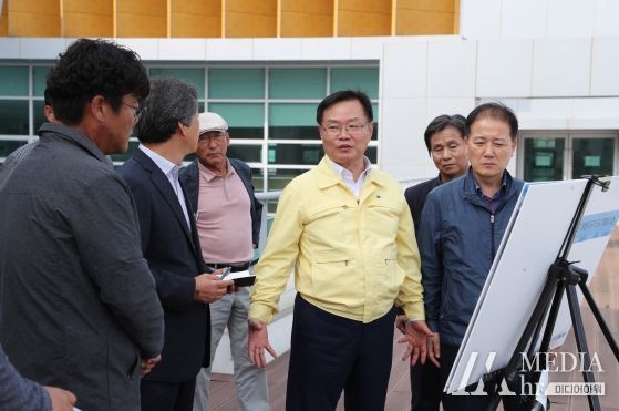 홍남표 창원특례시장, 제동지구 등 현안사업장 찾아 해법 모색