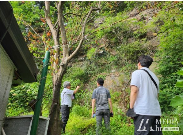 우기 대비 급경사지 안전점검에 나선 광진구