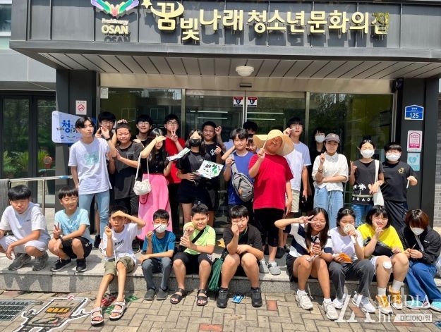 오산시 꿈빛나래청소년문화의집 방과후아카데미, 빗물받이에 환경 그림 그리기 행사 열어