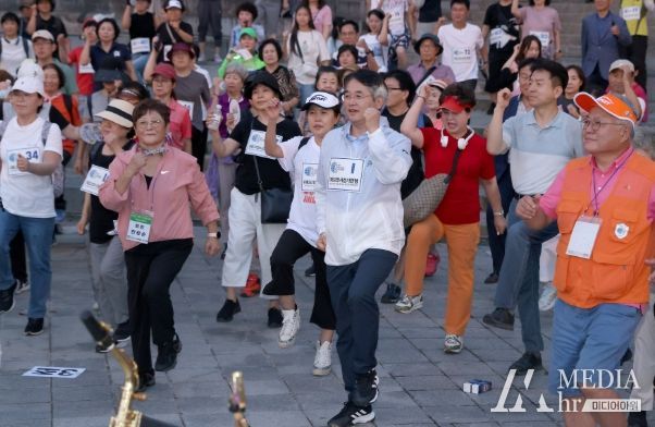 ‘가을 속 호수공원 그리고 클래식’ 걷기 행사