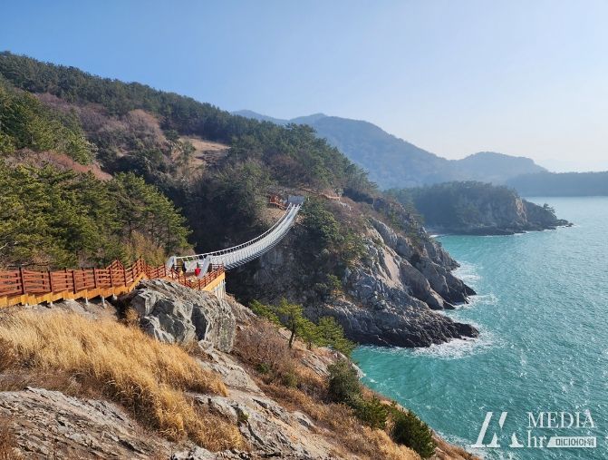 금오도 비렁길 4코스 출렁다리