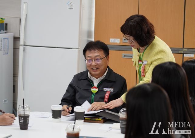 울진군 일하는 방식 개선 추진! 울진군수, 실과소 직접 찾아가는 결재 실시