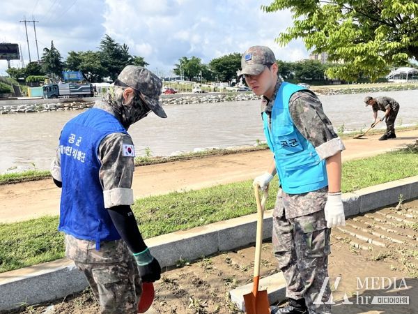 예천군 집중호우로 인한 한천주차장 일대 긴급 환경정비 실시