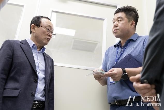 김덕현 연천군수, 그린바이오 클러스터 협약 기업 방문