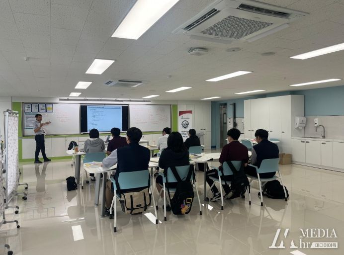 이천시, 첨단뿌리산업 교육으로 미래 인재양성에 앞장서다.